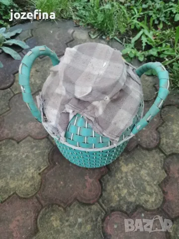 Стъклена дамаджана с оплетка пластмасова, снимка 5 - Бидони, бурета и бъчви - 50404140