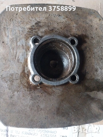 различни части останали от двигател иже възход татран., снимка 13 - Резервни части за телефони - 54068988