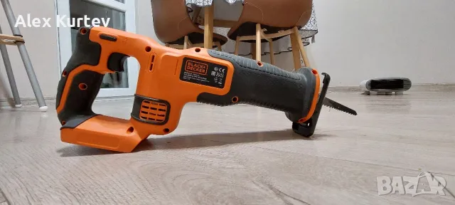 Акумулаторен саблен трион Black+decker BDCR18, снимка 1 - Други инструменти - 49199995