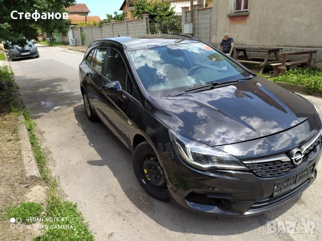 Opel Astra 1.2, снимка 4 - Автомобили и джипове - 46135776