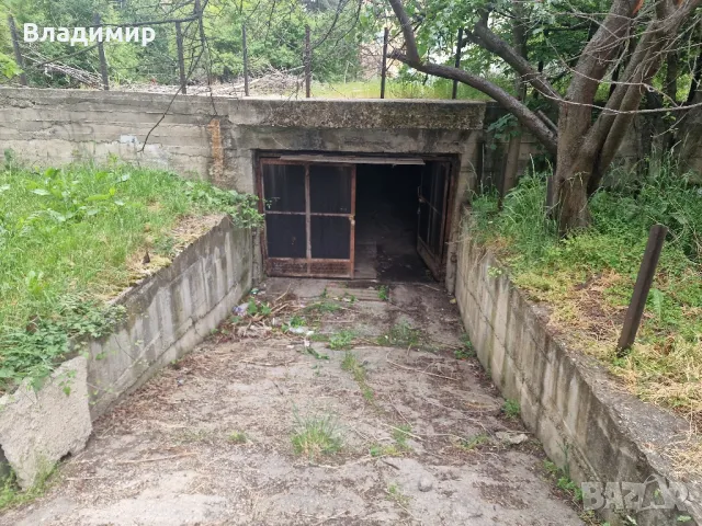 Продавам гараж