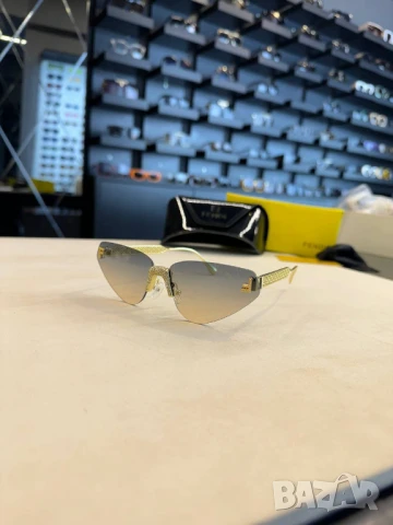 очила с черен обикновен калъф и ув защита fendi, снимка 4 - Слънчеви и диоптрични очила - 50742531