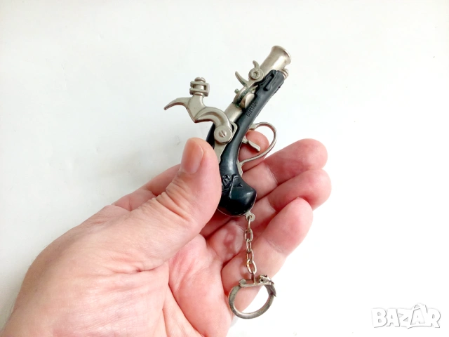 Винтидж ключодържател миниатюрен лят пистолет, снимка 6 - Други ценни предмети - 53998477