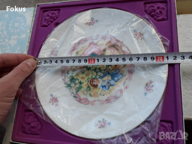 Колекционерска чиния Royal Doulton Valentines Day 1985, снимка 5 - Антикварни и старинни предмети - 53444904