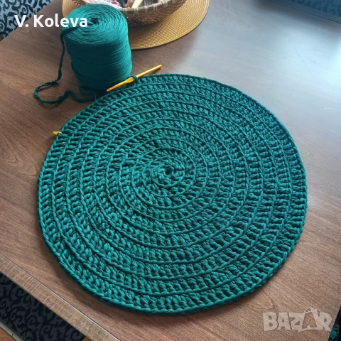 Ръчно изплетен килим, снимка 4 - Килими - 52812673