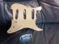 Cream Strat Pickguard, снимка 4