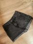Дамски къси черни панталонки , снимка 1 - Къси панталони и бермуди - 45183852