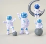 4 броя астронавт луна фигурки за декорация на торта , снимка 1
