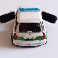 AmerCOM Munich Germany Police BMW Mini Cooper 1:43, снимка 3 - Колекции - 45871459