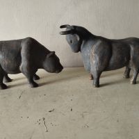 Две статуетки комплект- бик и мечка, снимка 1 - Други ценни предмети - 45280360