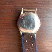 Часовник DOXA , снимка 2 - Антикварни и старинни предмети - 45276926
