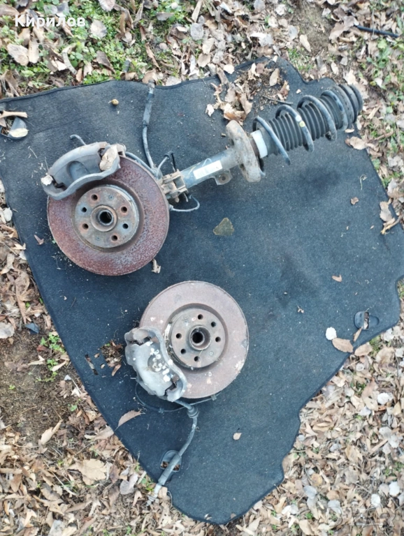   Ляв и десен шенкел главина за Fiat Punto Grande Punto (06.2005 - 07.2012), снимка 1