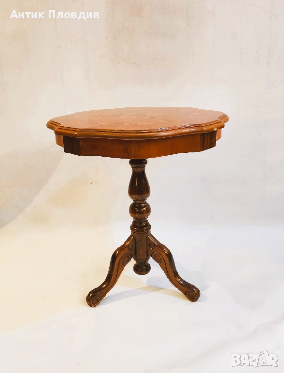 Помощна масичка с интарзия, снимка 1