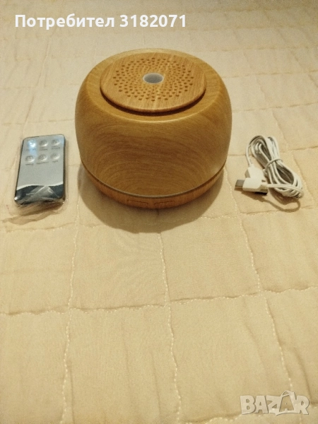 Арома дифузер с LED осветяване и 300мл обем, снимка 1
