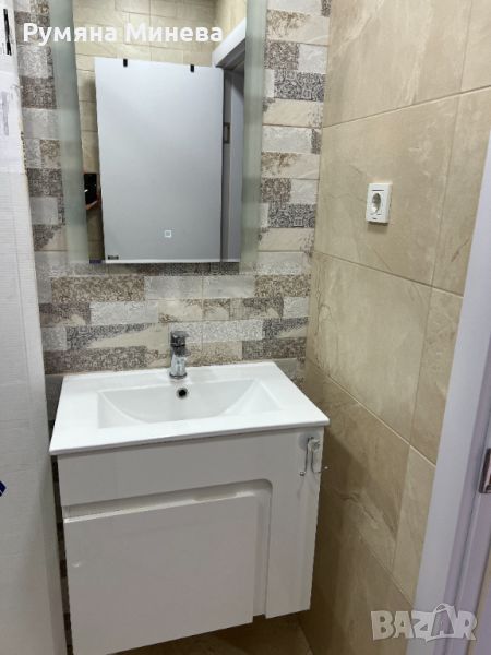 Долен ПВЦ шкаф за баня с мивка, батерия и огледало, снимка 1