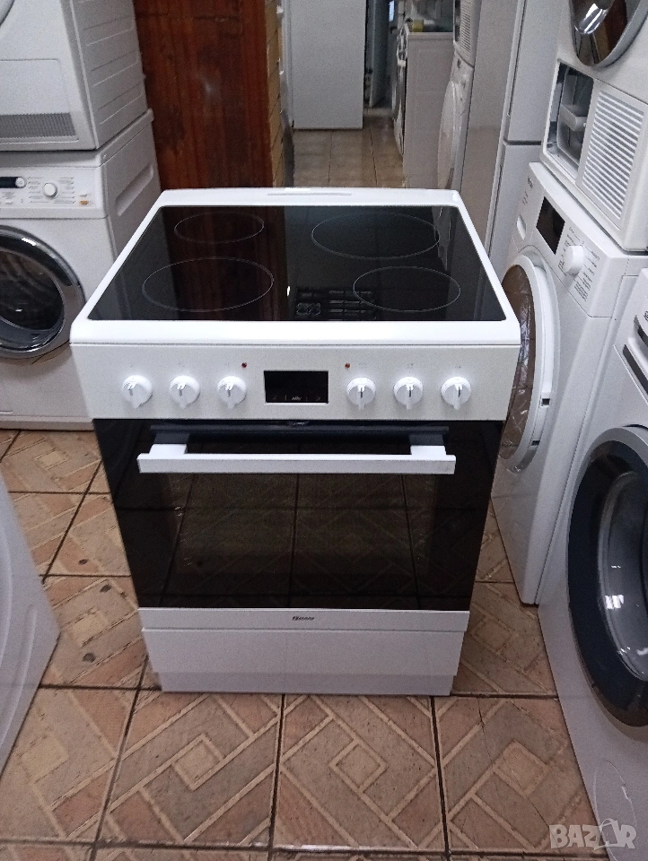 Като нова свободно стояща печка с керамичен плот Gram с две години гаранция!, снимка 1