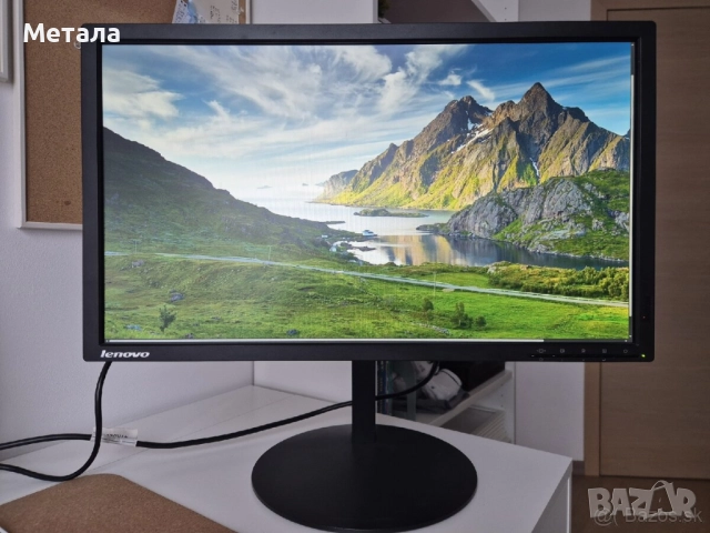 Продавам монитор LENOVO T2424PA
