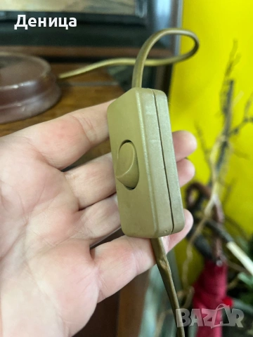 Настолна лампа във винтидж стил, метално тяло и оребрен стъклен абажур. , снимка 6 - Настолни лампи - 53092370