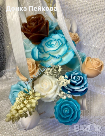 Луксозен букет от соеви свещи в тюркоаз и бяло – ръчна изработка, снимка 14 - Декорация за дома - 53516640