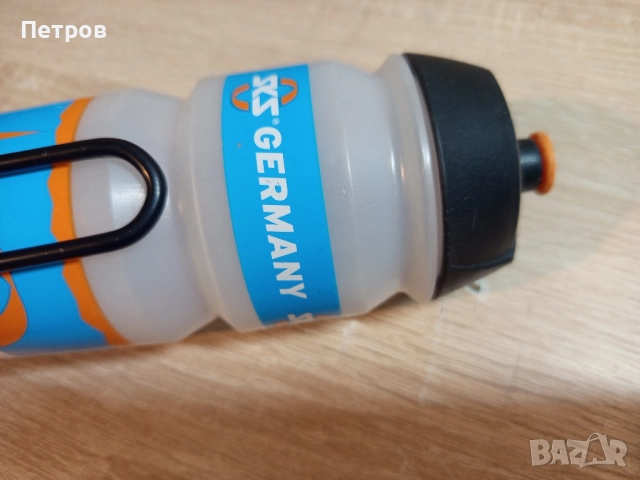 Вело бутилка със стойка, снимка 2 - Аксесоари за велосипеди - 52416905