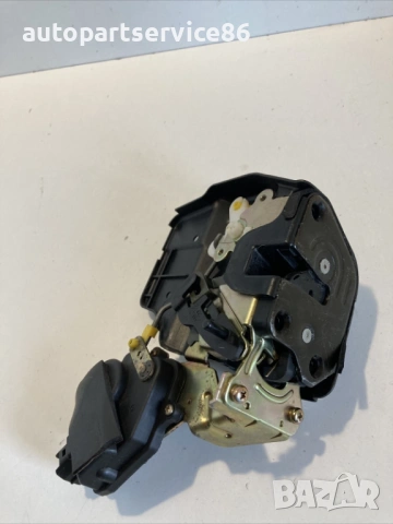 Механизъм за заключване на задна дясна врата бензин за KIA Sportage 2.7 (2007) 81420-1F010