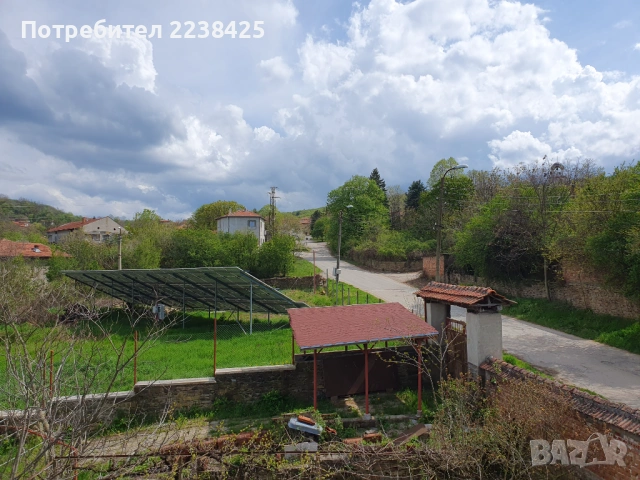Къща с двор в с. Пресяка, общ.Ловеч, снимка 3 - Къщи - 53175540