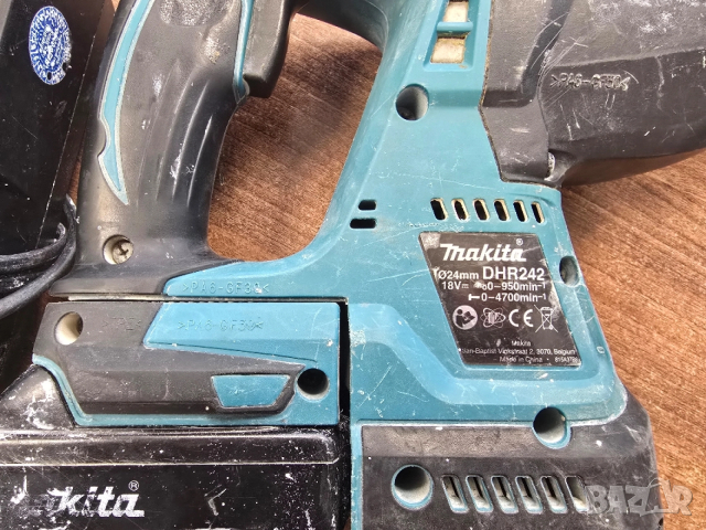 Перфоратор Makita DHR242, снимка 3 - Други инструменти - 52834022
