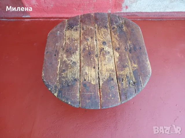 Ретро ниска масичка