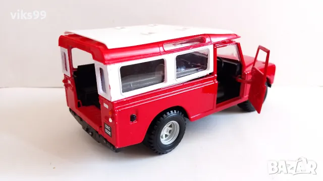 Bburago Land Rover Seria II - Мащаб 1:25, снимка 5 - Колекции - 48271025