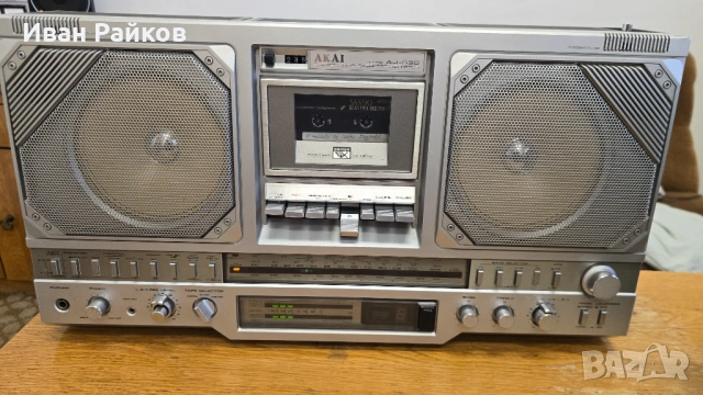 Продавам касетофон AKAI AJ-530