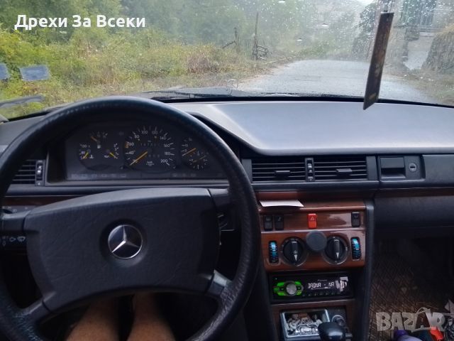 Мерцедес 124 , снимка 9 - Автомобили и джипове - 46801223