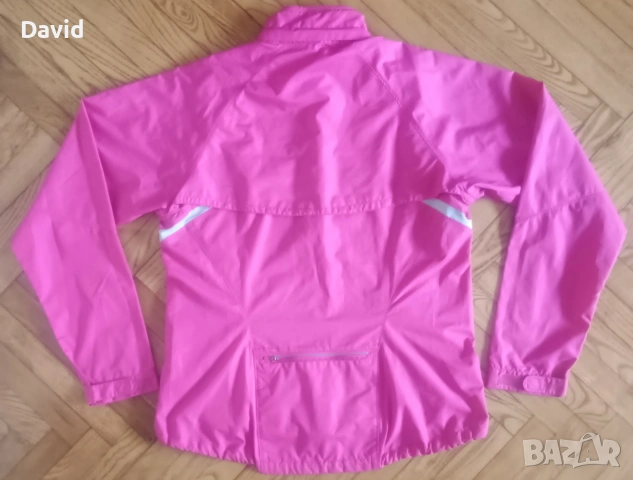Оригинално дамско яке ветровка Nike Fit Storm Reflective Jacket, снимка 2 - Якета - 53540409
