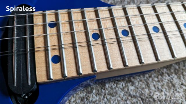 Ibanez RG565 Laser Blue / 2022, Made in Japan / w/ Caparison pick-ups!, снимка 11 - Китари - 46361945