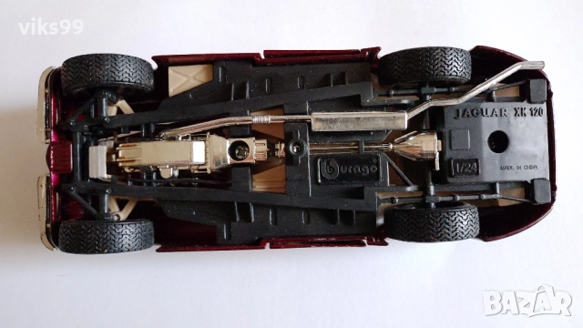 Bburago Jaguar XK 120 Roadster 1951 - Мащаб 1:24, снимка 11 - Колекции - 51441988