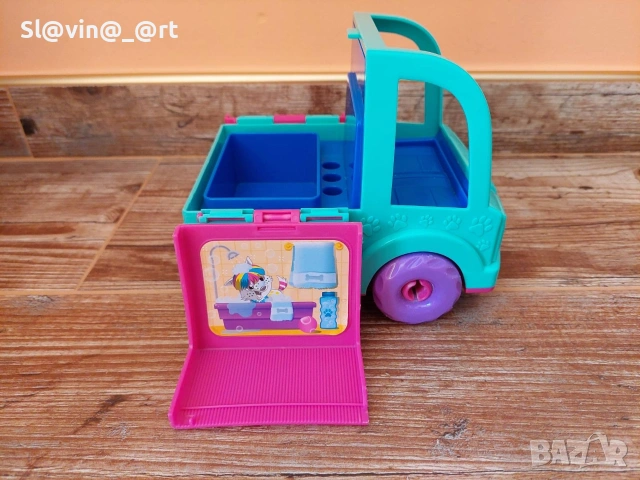 Голяма кола-кемпер за кукли, снимка 2 - Кукли - 53283347