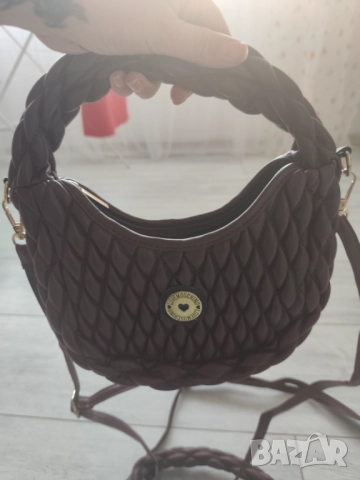 Moschino дамска чанта , снимка 4 - Чанти - 50872227