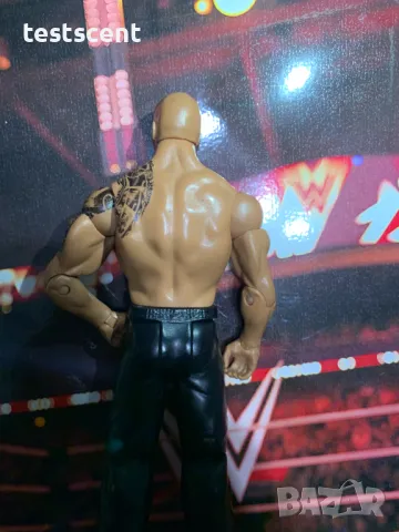 Екшън фигура WWE The Rock Скалата The Final Boss Basic mattel People's Champ figure играчка trainers, снимка 13 - Колекции - 49148921