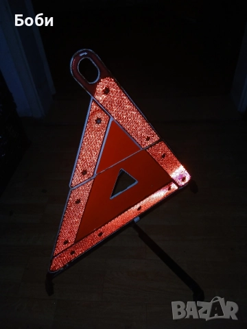 Мерцедесов триъгълник сгъваем w202,w203 седан оем, снимка 4 - Аксесоари и консумативи - 52438143