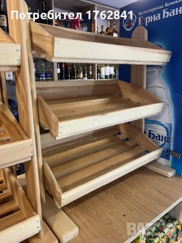 Дървен стелаж за хляб и плодове