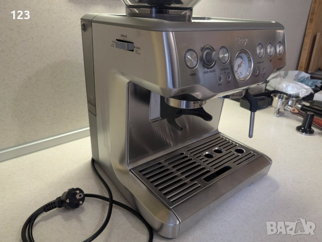Sage Barista Express – отлично състояние, пълен комплект + екстри, снимка 2 - Кафемашини - 54090621