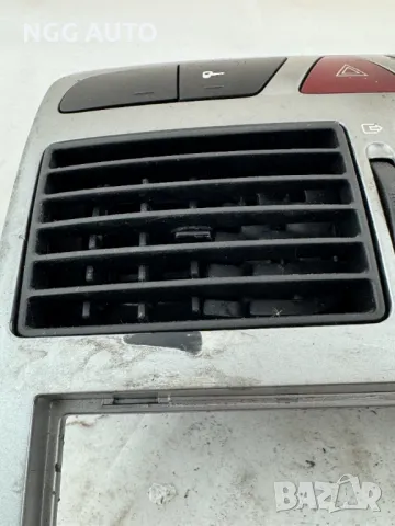Средна Конзола, Централна Конзола за Пежо, Peugeot 307, снимка 2 - Части - 49828600