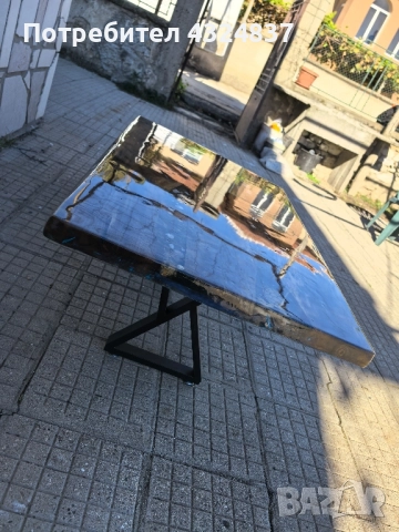 Ръчна изработка на холна маса от орех и епоксидна смола , снимка 4 - Маси - 52343682