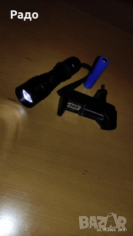 Продавам малък лед фенер с зарядно, снимка 3 - Къмпинг осветление - 52140897