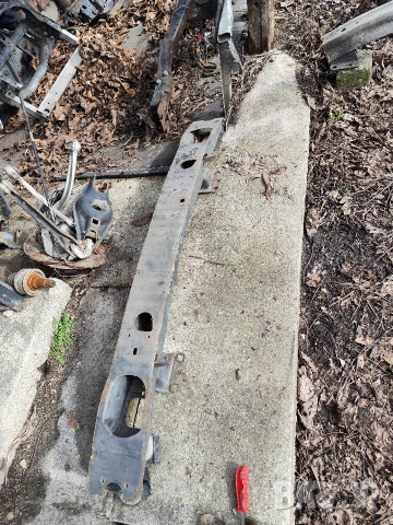 Основа предна броня -Range Rover Vogue -2005г-177кс-3.0d, снимка 2 - Части - 53606235