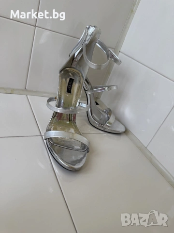 Дамски сандали на ток, снимка 2 - Сандали - 54055039