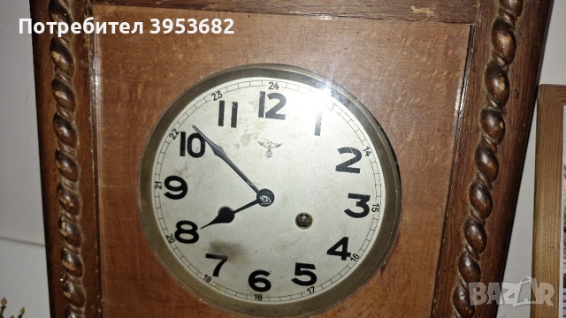 Старинен стенен часовник 