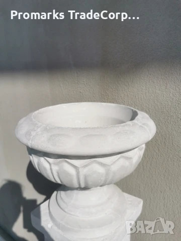 Кашппа от бял цимент 