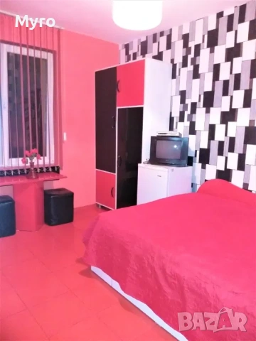 LEO2- Самостоятелно студио в идеален център за двама