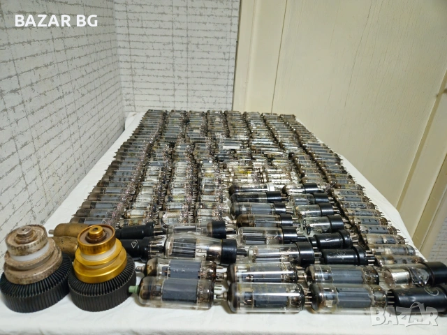 Лот: над 210 броя електронни лампи., снимка 13 - Друга електроника - 53760165