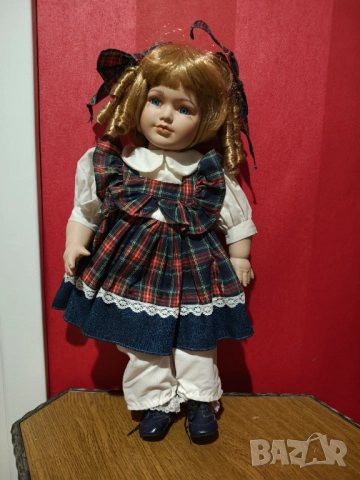 Стара голяма порцеланова кукла 